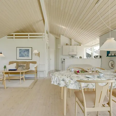 Maybritt - 100m From The Sea By Interhome * אוטרופ