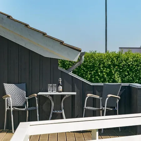 Maybritt - 100m From The Sea By Interhome *