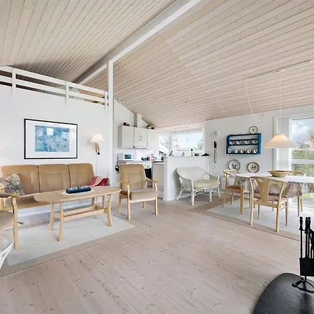 בית נופש Maybritt - 100m From The Sea By Interhome *